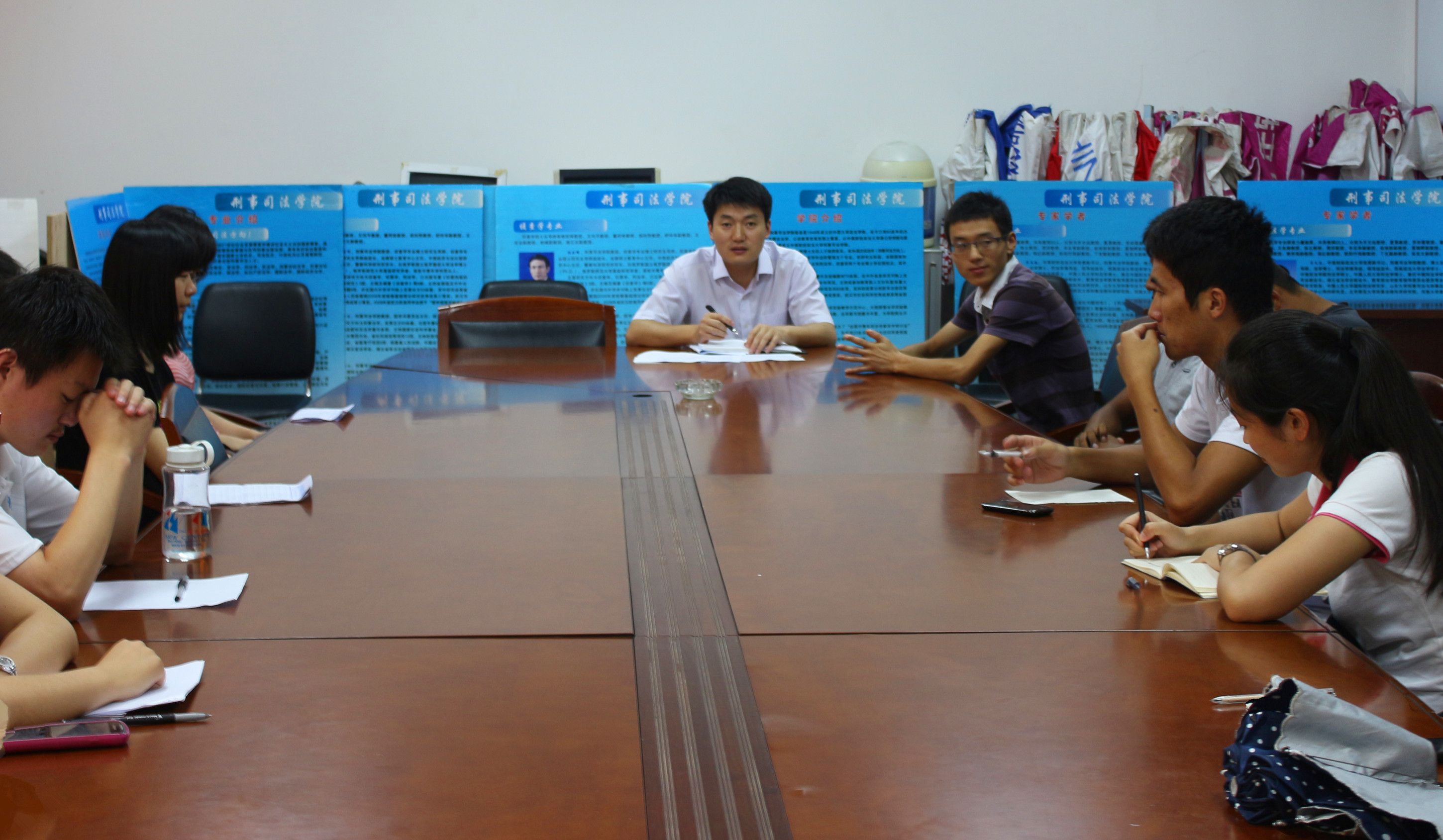 太阳成官网召开学生日常学习生活交流会