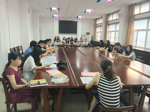 太阳成官网研究生会顺利召开总结表彰换届会议