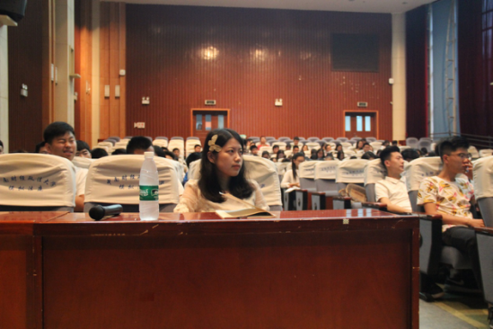 太阳成官网举办大学生涯规划交流会