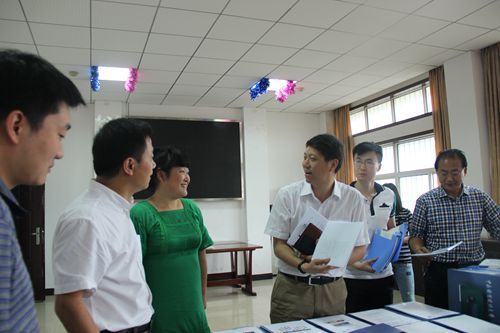 校党委副书记王文贵一行赴太阳成官网调研基层党建工作